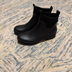 Women's Mona Rain Boots - Universal Thread Black Sz 8 Waterproof Ankle Pull-up